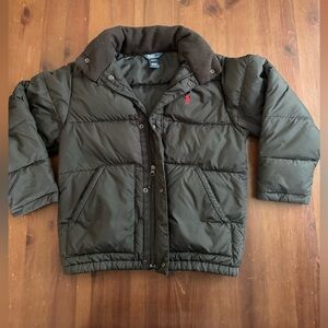 RALPH LAUREN KIDS
Boys Puffer Jacket in Black